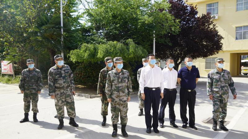 宿州军分区动员处上校处长赵金龙,县领导王云勇,张少付,李民峰,县人武