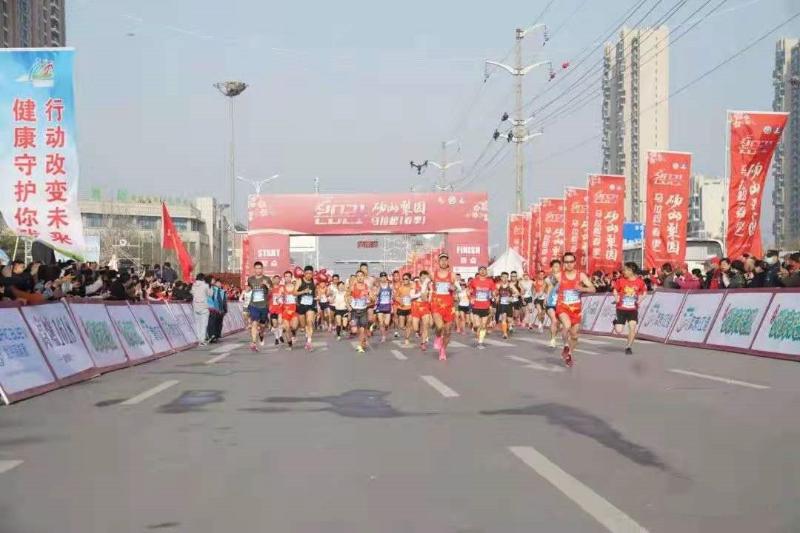 砀山：2021春季梨园马拉松鸣枪开赛