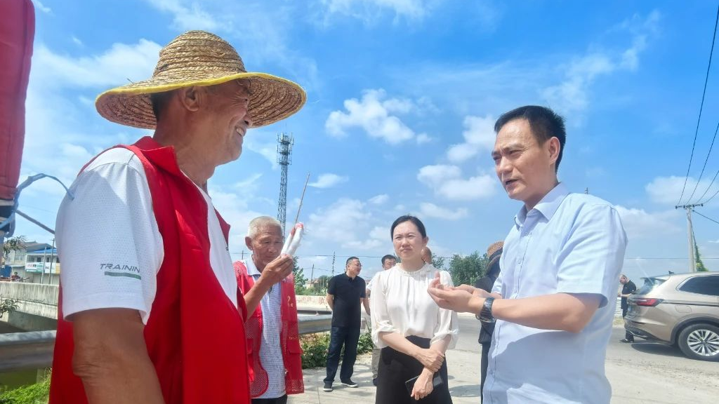 秦晓明调研我县防溺水工作并慰问值班值守人员